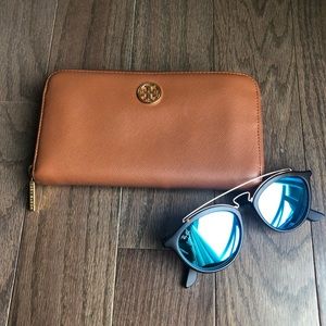 Tory Burch Robinson Wallet